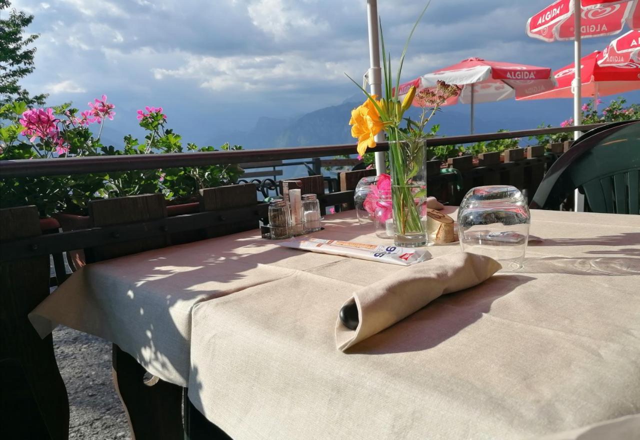 Albergo Legazzuolo Montecampione Artogne Exterior photo