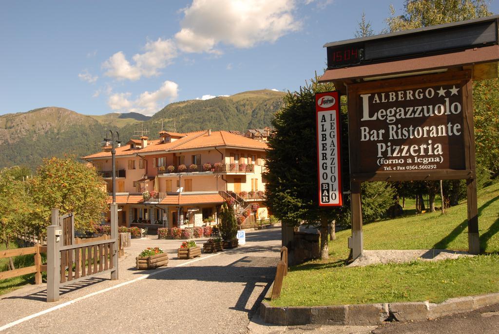 Albergo Legazzuolo Montecampione Artogne Exterior photo